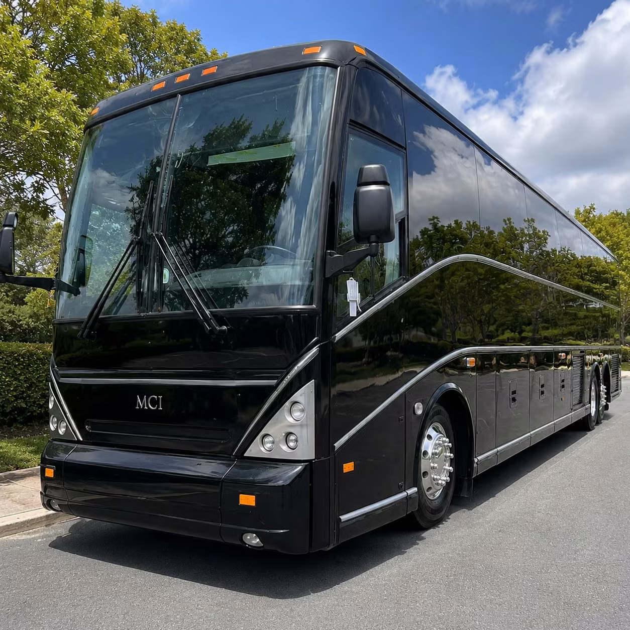coral springs employee shuttle services for daily commuters and corporate campuses