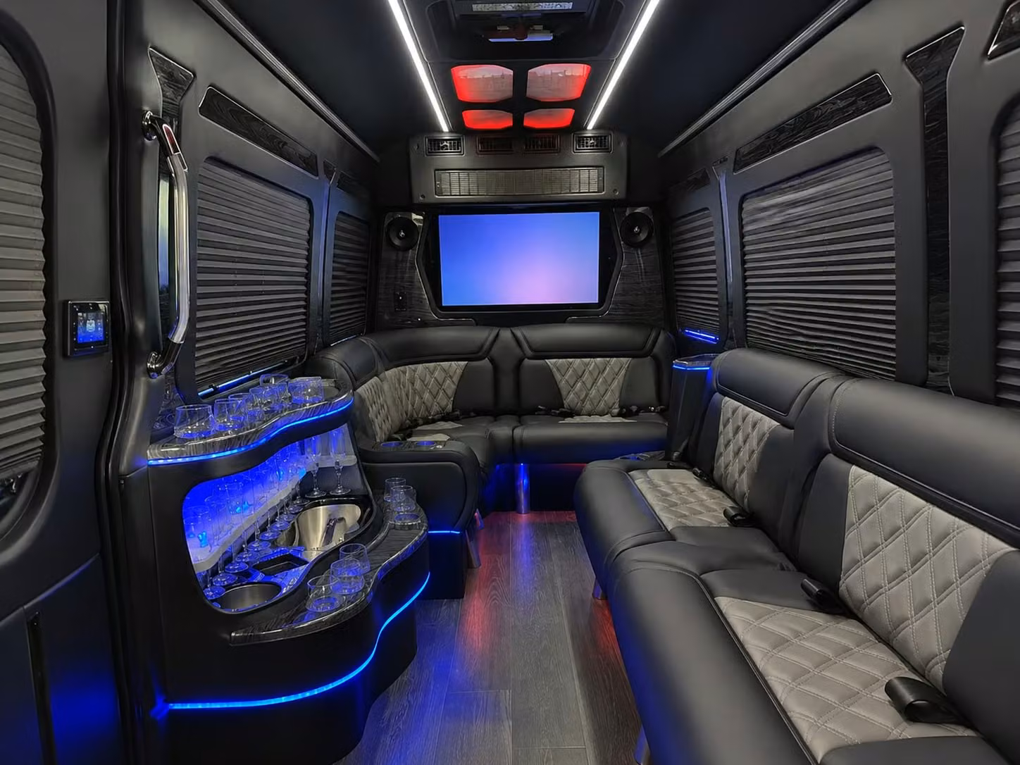 corporate retreat and team building transportation in coral springs